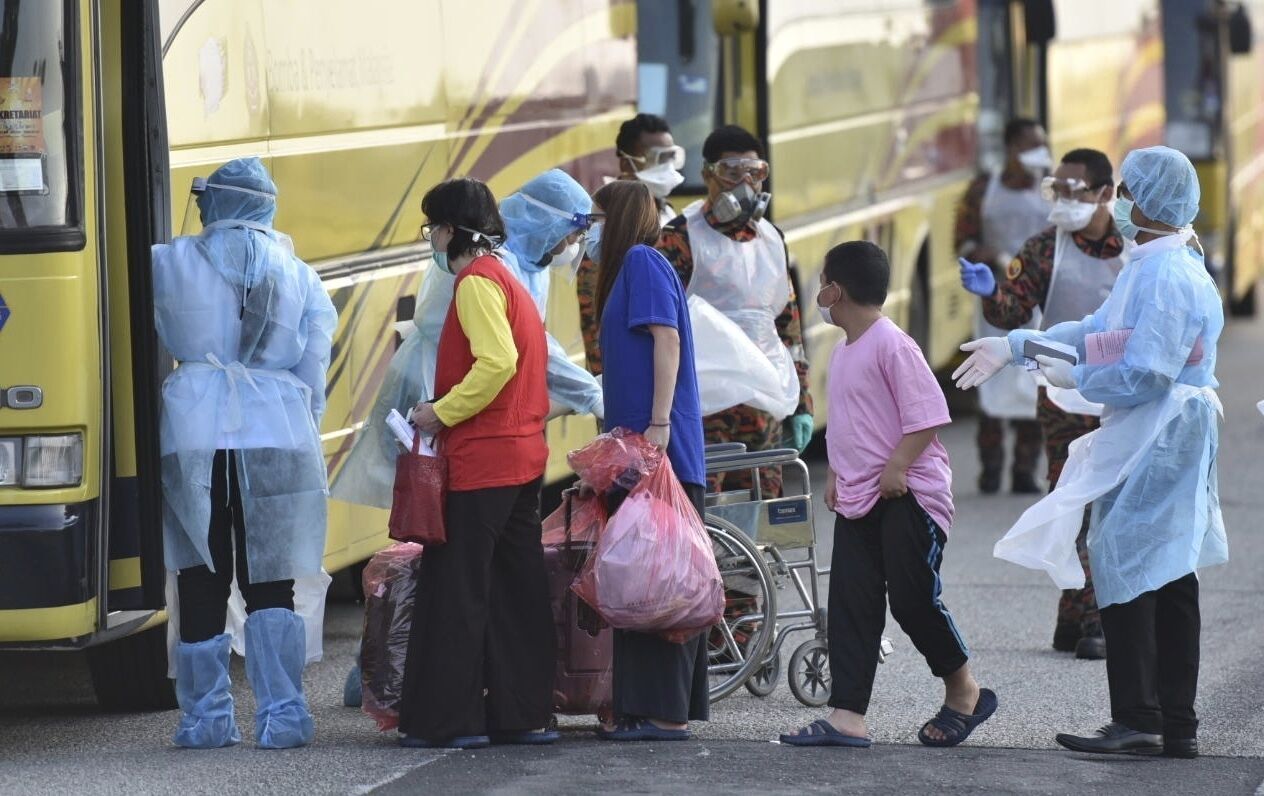 APTOPIX Malaysia China Outbreak